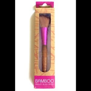 Danielle Professional Bamboo Angled Blush Brush